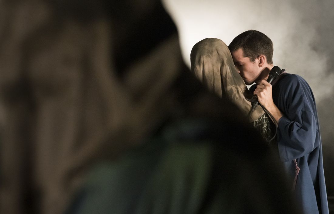 Ein paar kurze Fragen und knackige Antworten zu „Das Neue Leben“ am Schauspielhaus Bochum