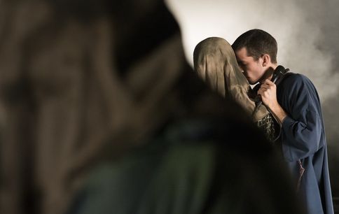 Ein paar kurze Fragen und knackige Antworten zu „Das Neue Leben“ am Schauspielhaus Bochum