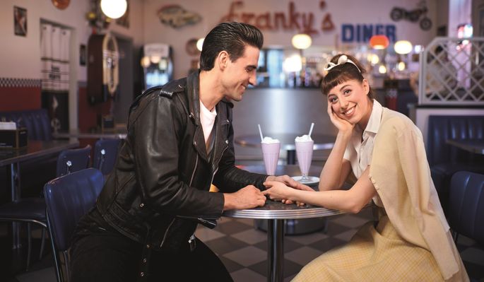 Philipp Büttner (Danny) & Antonia Kalinowski (Sandy)